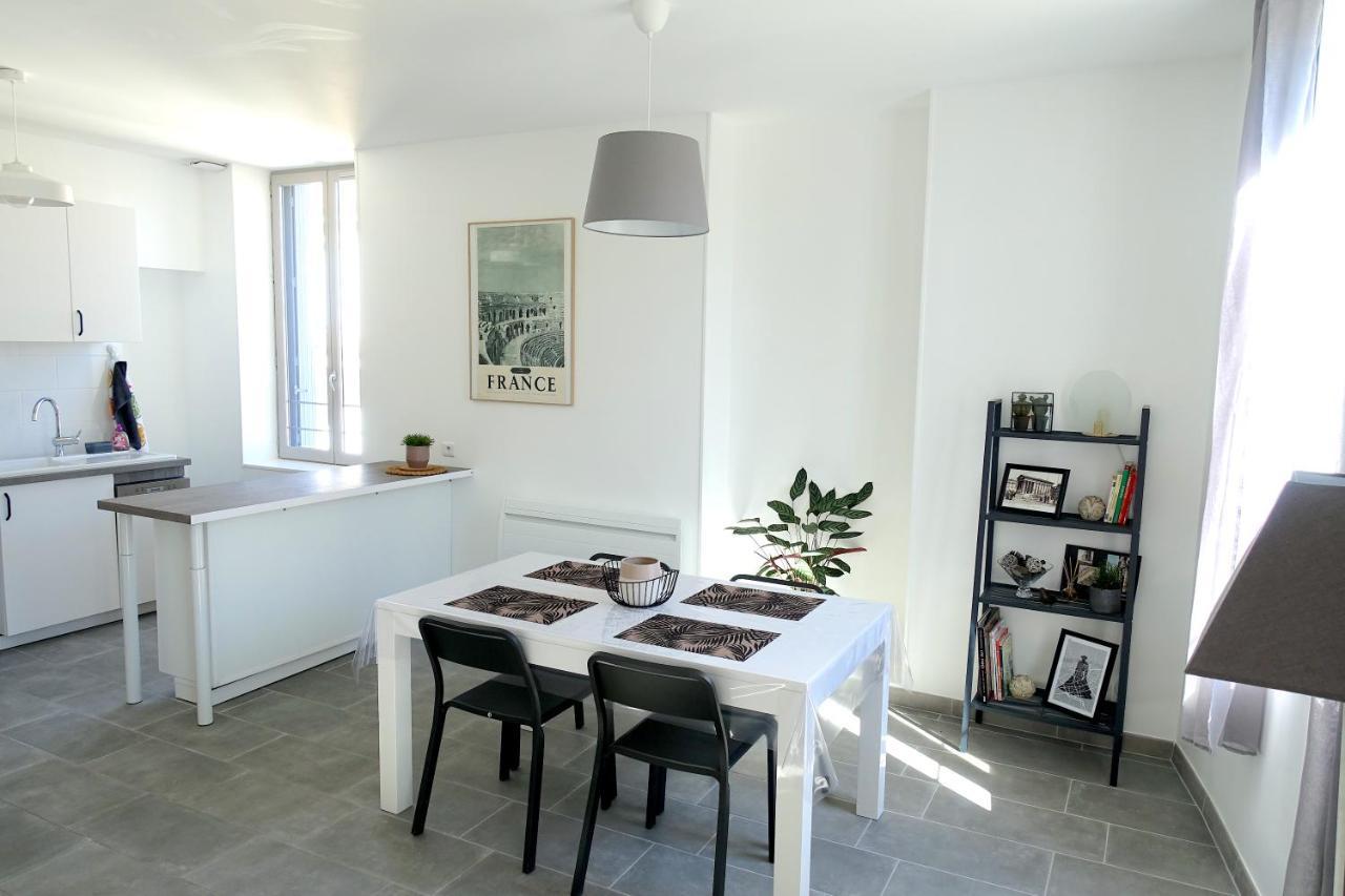 Maison Carree/Coeur Historique De Nimes - Superbe Appt 55M² Eksteriør billede